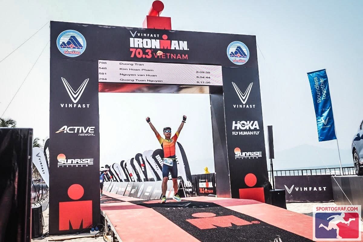 Trần Dương về đích VinFast IRONMAN 70.3 Vietnam