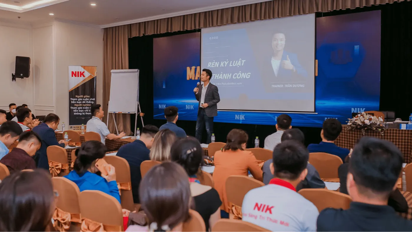 Toàn cảnh khán phòng hơn 2.000 người